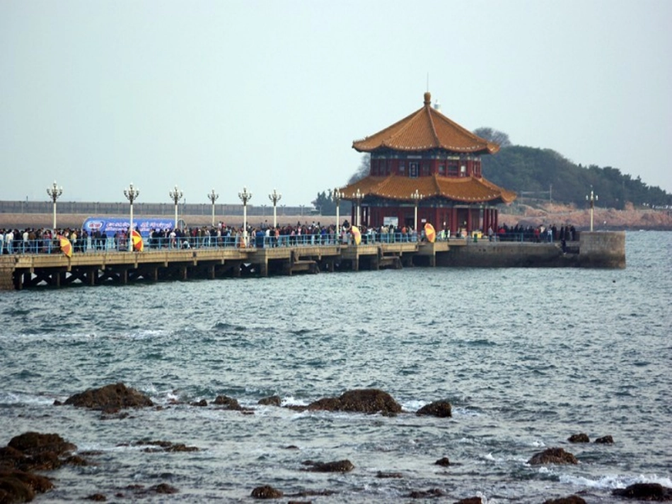 《I played on the beach》PPT课件_第2页